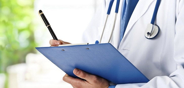 Asturias y Galicia: los ‘bastiones’ de los médicos ‘seniors’ en España